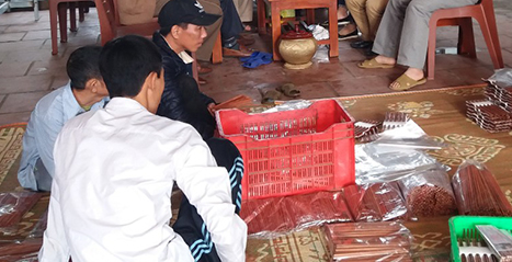 Đũa gỗ tình thương